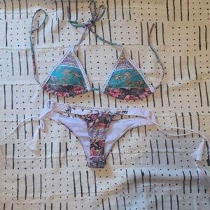 NWOT Floral Bikini Set